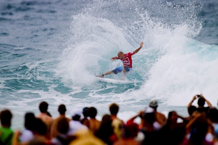 VALGTE BEDRE BØLGER: Kelly Slater prioriterte forståelig nok monsterbølger på Fiji mot småtteri i Sør-Afrika. Her fotografert på sesongens første konkurranse, som han vant. Arkivfoto: Kirstin Sholtz