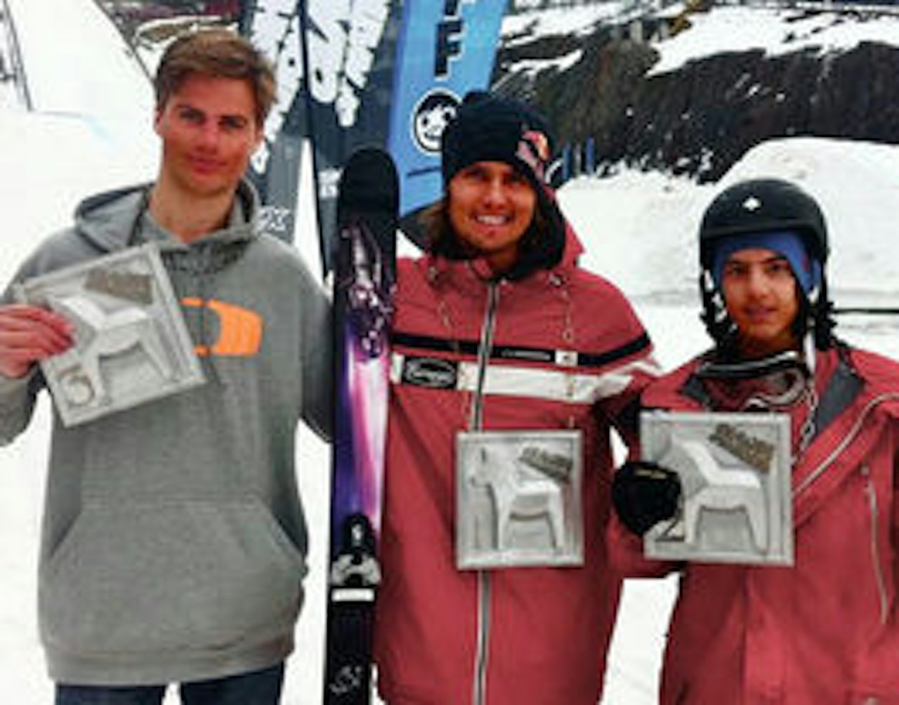 NORSKEN OG SVENSKENE: Ole Christian Mustad (f.v), Jon Olsson og Jesper Tjäder. Foto: jon-olsson.com NORSKEN OG SVENSKENE: Ole Christian Mustad (f.v), Jon Olsson og Jesper Tjäder. Foto: jon-olsson.com