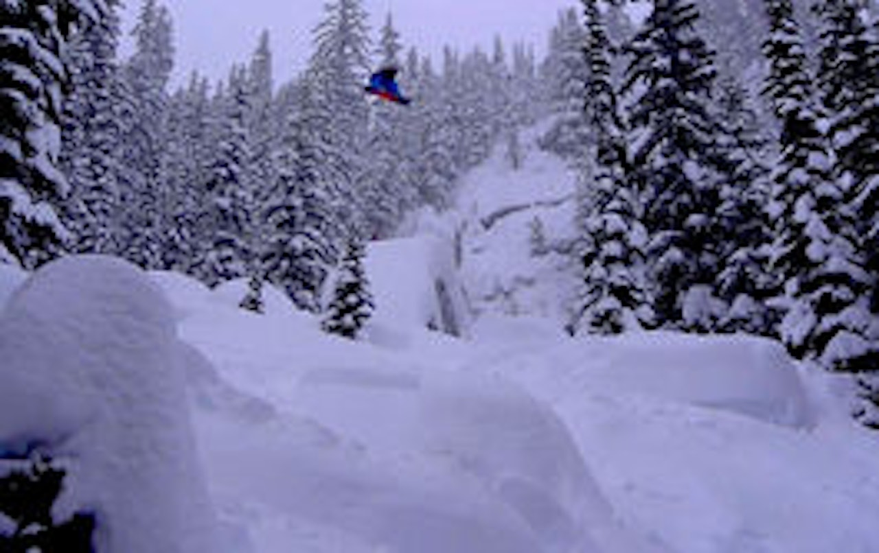 DYP SNØ: Med store mengder snø holder ikke YES-gutta mye tilbake. DYP SNØ: Med store mengder snø holder ikke YES-gutta mye tilbake.