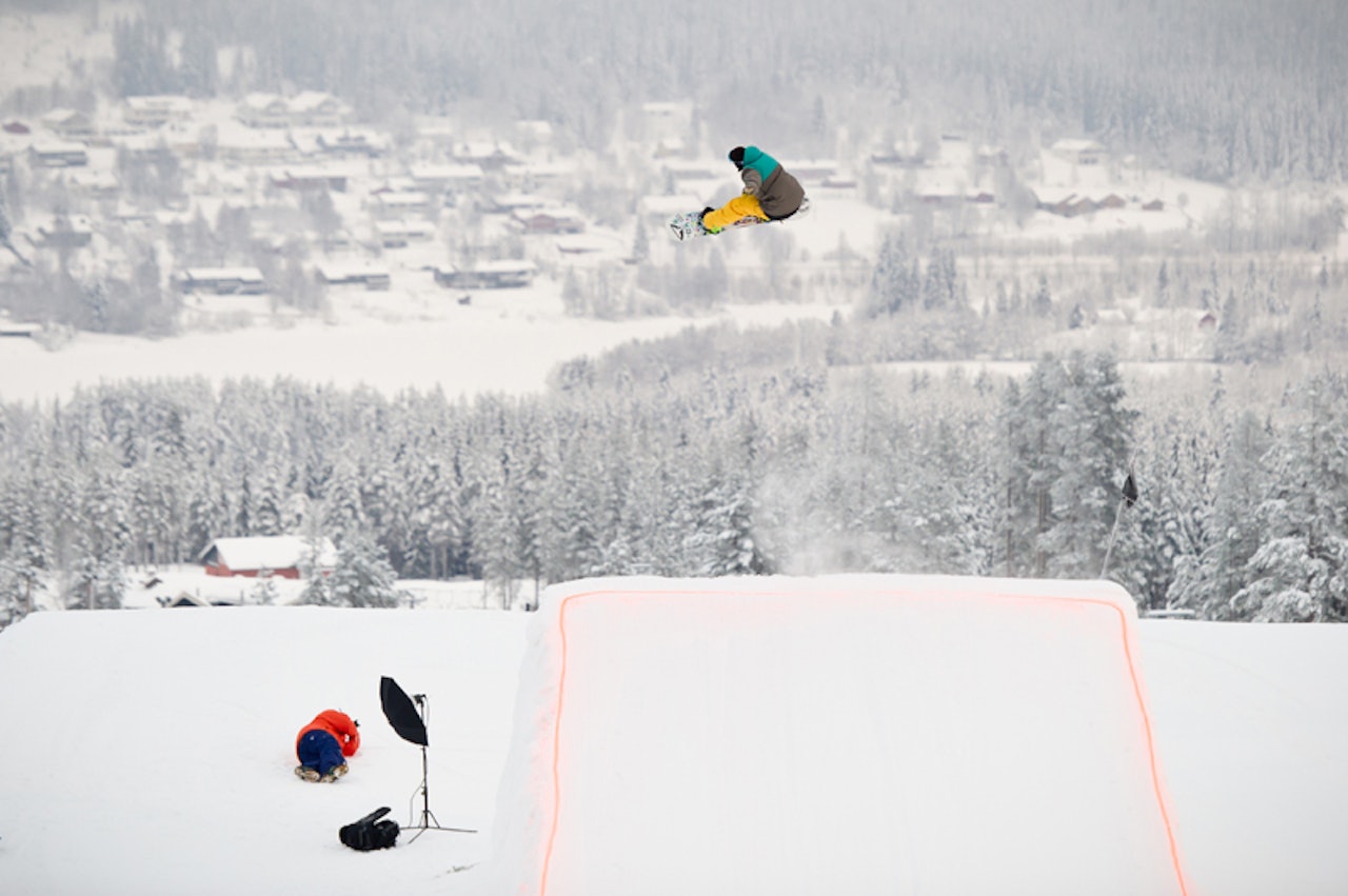 ÅPNER TIL HELGA: Parken Trysil er nå ferdig bygd fra topp til bunn. Her Nicolay Bergersen fra Hamar på det største hoppet - den såkalte Night'n. Foto: Ola Mattsson/ Skistar Trysil ÅPNER TIL HELGA: Parken Trysil er nå ferdig bygd fra topp til bunn. Her Nicolay Bergersen fra Hamar på det største hoppet - den såkalte Night'n. Foto: Ola Mattsson/ Skistar Trysil