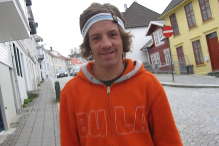 LONGBOARDSOMMER: Christoffer Gjerde bruker mye tid på longboard om sommeren, nå seinest på Ekstremsportveko på hjemmebane. 