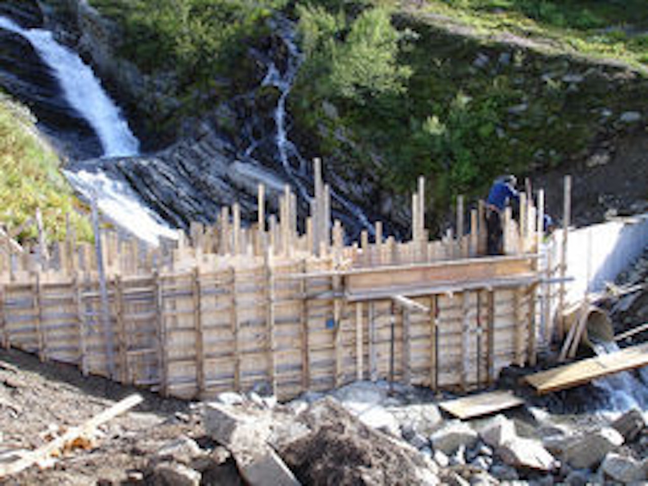 BYGGER: Nå blir det kveldskjøring og tidlig åpning i Rødal. BYGGER: Nå blir det kveldskjøring og tidlig åpning i Rødal.