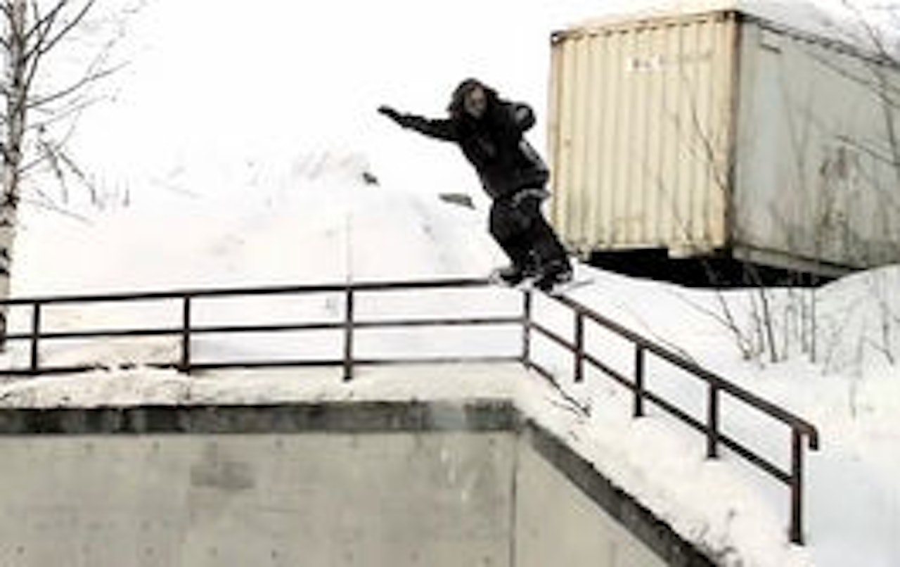 Øivind Fykse er blant dem som varter opp med svært tekniske rail-kjøring i filmen. Øivind Fykse er blant dem som varter opp med svært tekniske rail-kjøring i filmen.