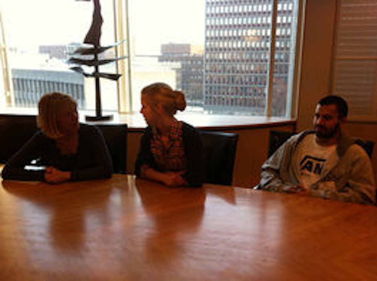 Kulturministeren, generalsekretær Dagfrid Forberg i Snowboardforbundet og klubbsjef Henrik Thorsen. Kulturministeren, generalsekretær Dagfrid Forberg i Snowboardforbundet og klubbsjef Henrik Thorsen.