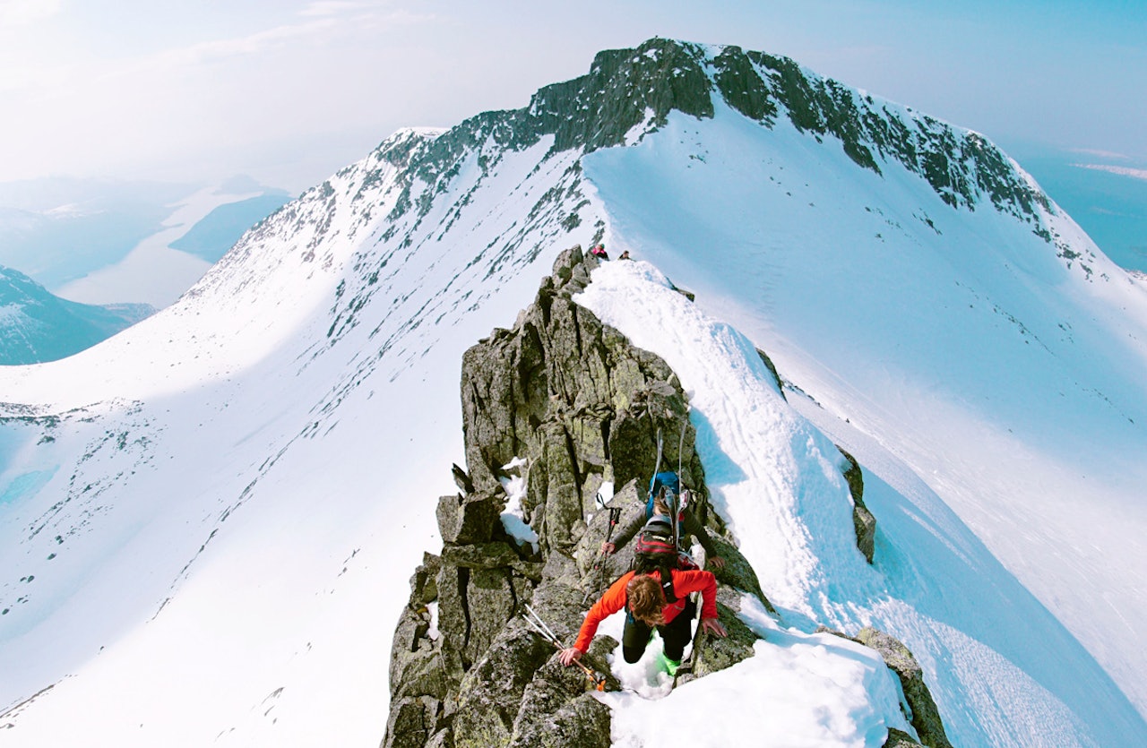 PÅ TVERS: Dette nydelige bildet fra Rosendal skal egentlig være på høykant, men vi tok oss friheten til å sette det på tvers for å få det på plass som hovedbilde i ukens konkurranse. Originalen ser du i artikkelen! Foto: Inga Lill Holen PÅ TVERS: Dette nydelige bildet fra Rosendal skal egentlig være på høykant, men vi tok oss friheten til å sette det på tvers for å få det på plass som hovedbilde i ukens konkurranse. Originalen ser du i artikkelen! Foto: Inga Lill Holen