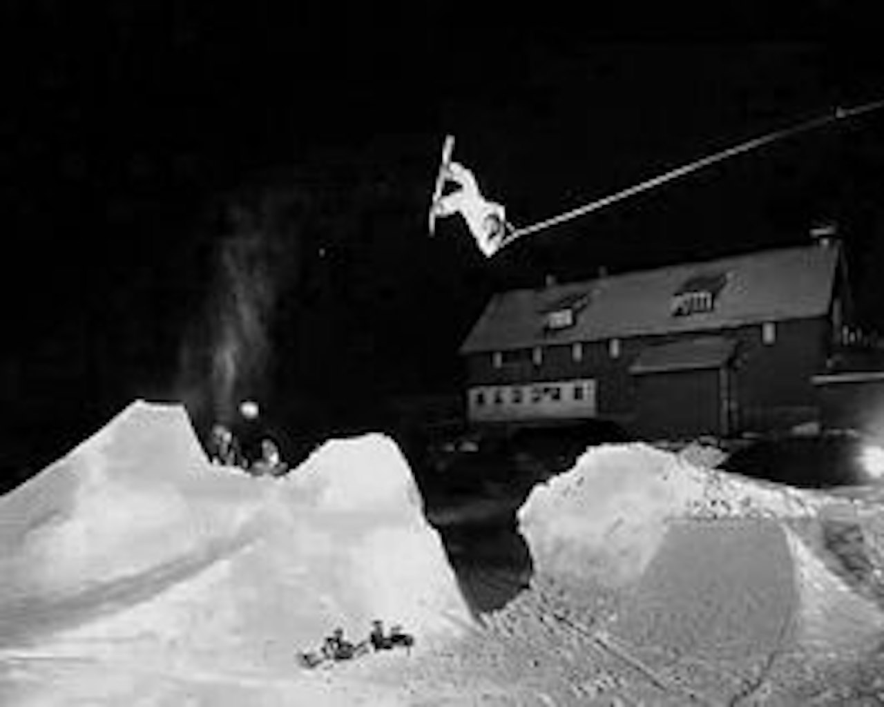 LÅVENDE: Sigve Botnen klemmer til på kabelbanen ved Stang gård i Åsgårdstrand. LÅVENDE: Sigve Botnen klemmer til på kabelbanen ved Stang gård i Åsgårdstrand.