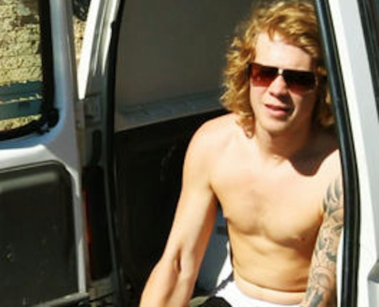 SØNDAGSMAKKEN: Mads André «Makken» Haugen tester den nye crossern. SØNDAGSMAKKEN: Mads André «Makken» Haugen tester den nye crossern.