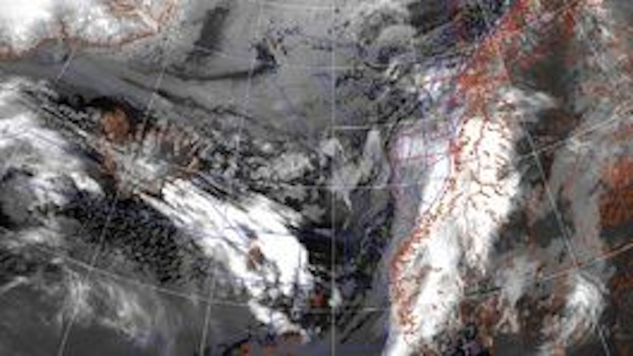 ASKESKYEN: Aske fra vulkanutbruddet på Island skaper trøbbel for flytrafikken. Foto: met.no ASKESKYEN: Aske fra vulkanutbruddet på Island skaper trøbbel for flytrafikken. Foto: met.no