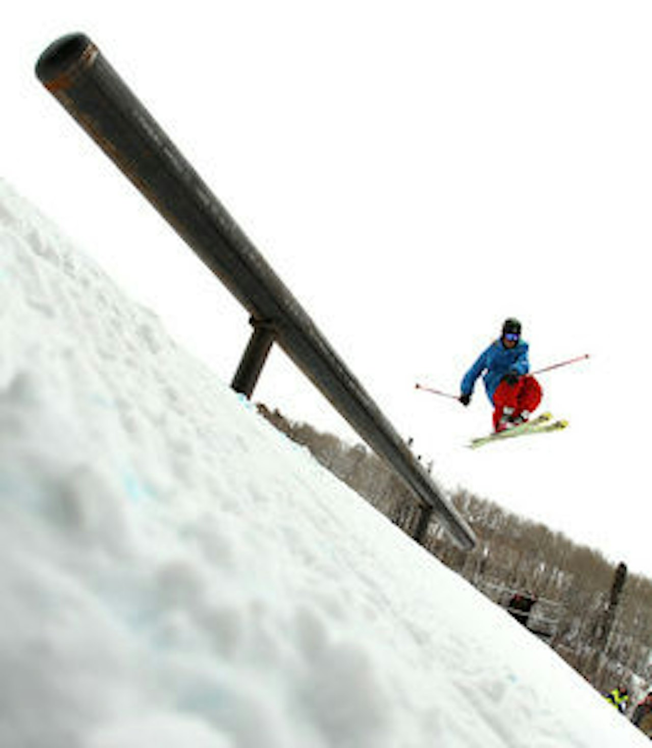 TRENING: Tom Wallisch tester ut slopestylecoursen. Foto: Hans Petter Hval TRENING: Tom Wallisch tester ut slopestylecoursen. Foto: Hans Petter Hval