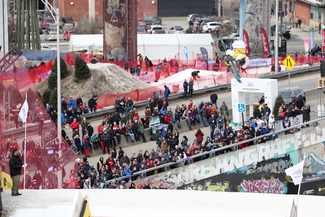 INN TIL DOBBELTSEIER: Christian Nummedal vant ikke bare siste runde i verdenscupen i big air, han vant også hele greia sammenlagt. Foto: FIS INN TIL DOBBELTSEIER: Christian Nummedal vant ikke bare siste runde i verdenscupen i big air, han vant også hele greia sammenlagt. Foto: FIS