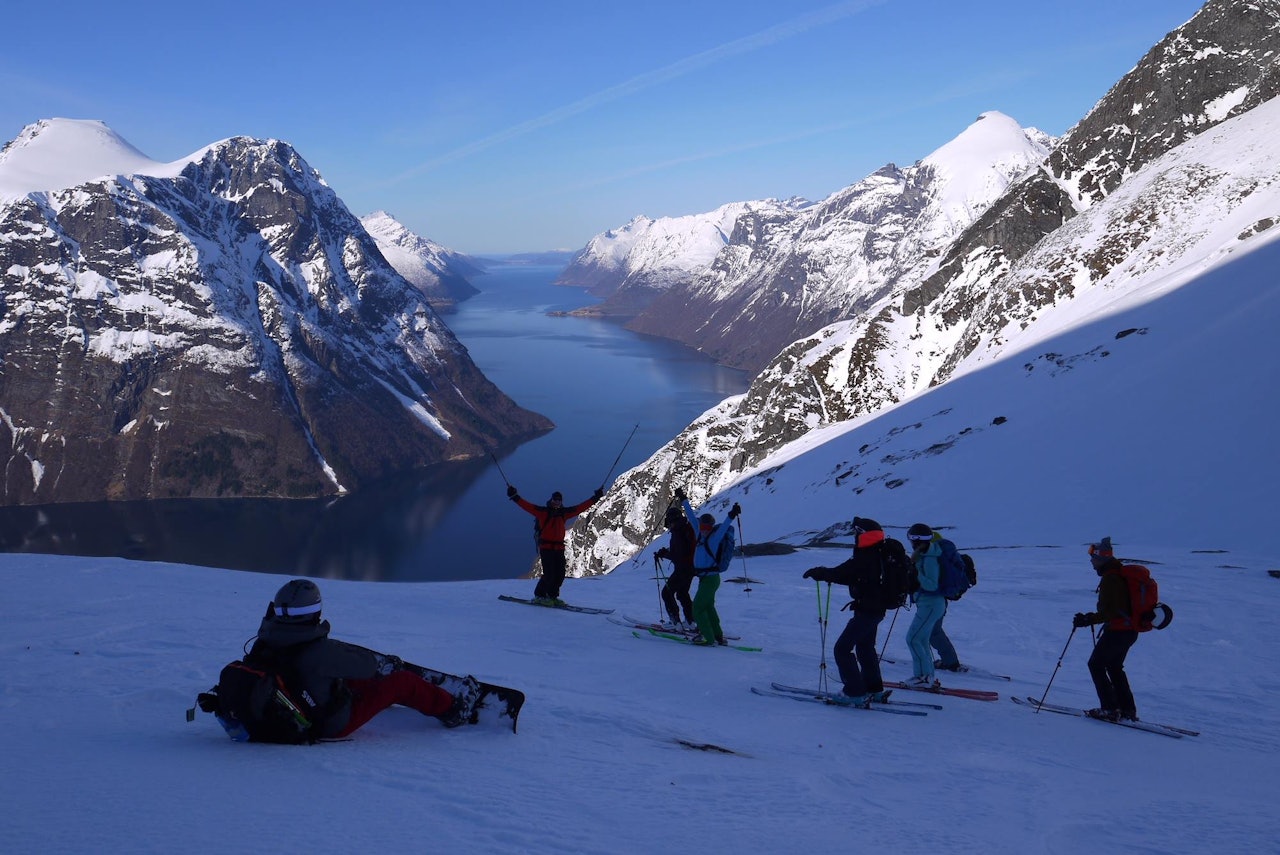 STILLE FOR STORMEN: Fra høgruteturen mellom Stryn og Sæbø – før snøstormen kom og gjorde forholdene vanskelige. Foto: Gordie Smith STILLE FOR STORMEN: Fra høgruteturen mellom Stryn og Sæbø – før snøstormen kom og gjorde forholdene vanskelige. Foto: Gordie Smith