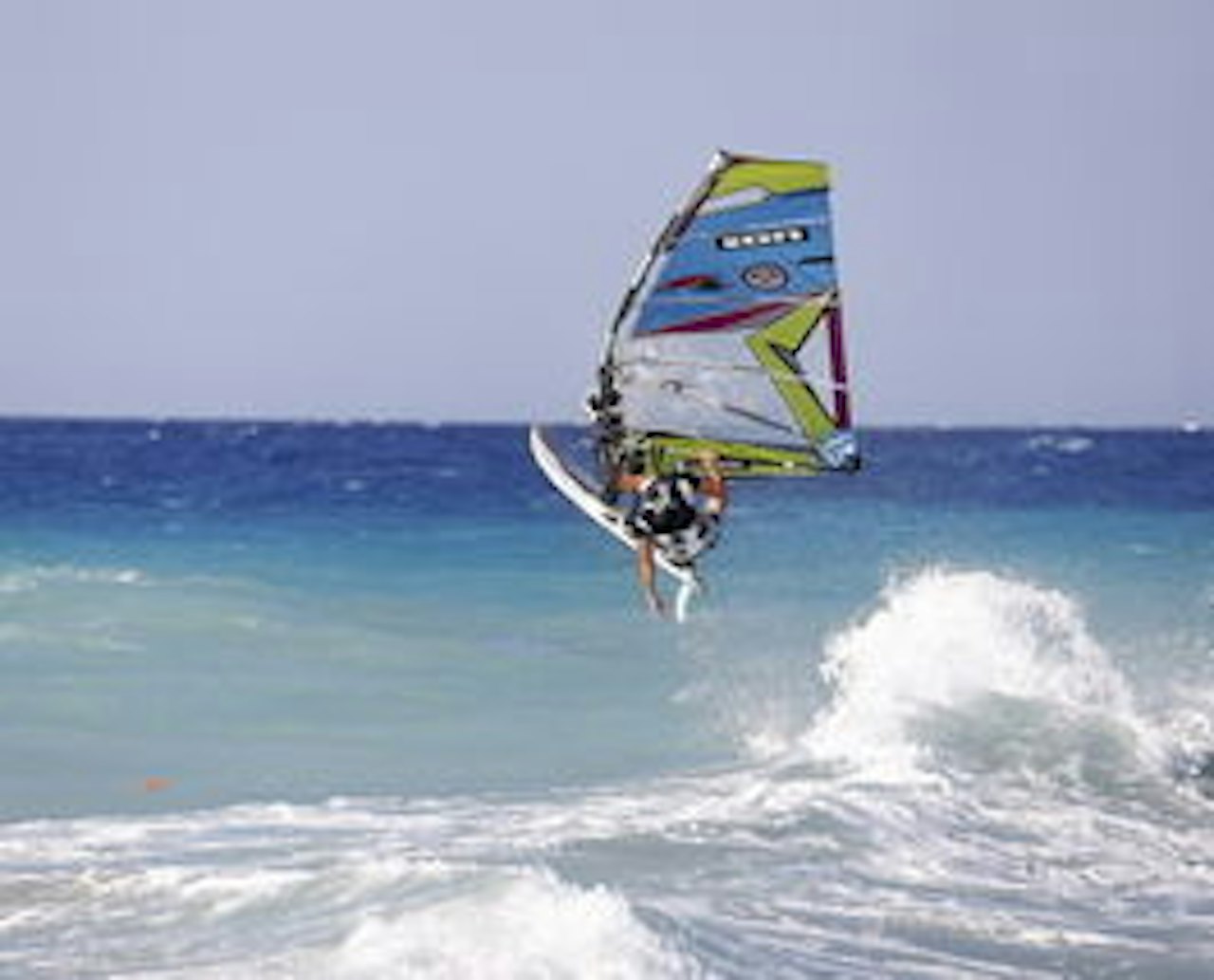TURISTMÅL: På Rhodos er mulighetene store for familie- og windsurfingferie. Foto:©Morten Knudsen