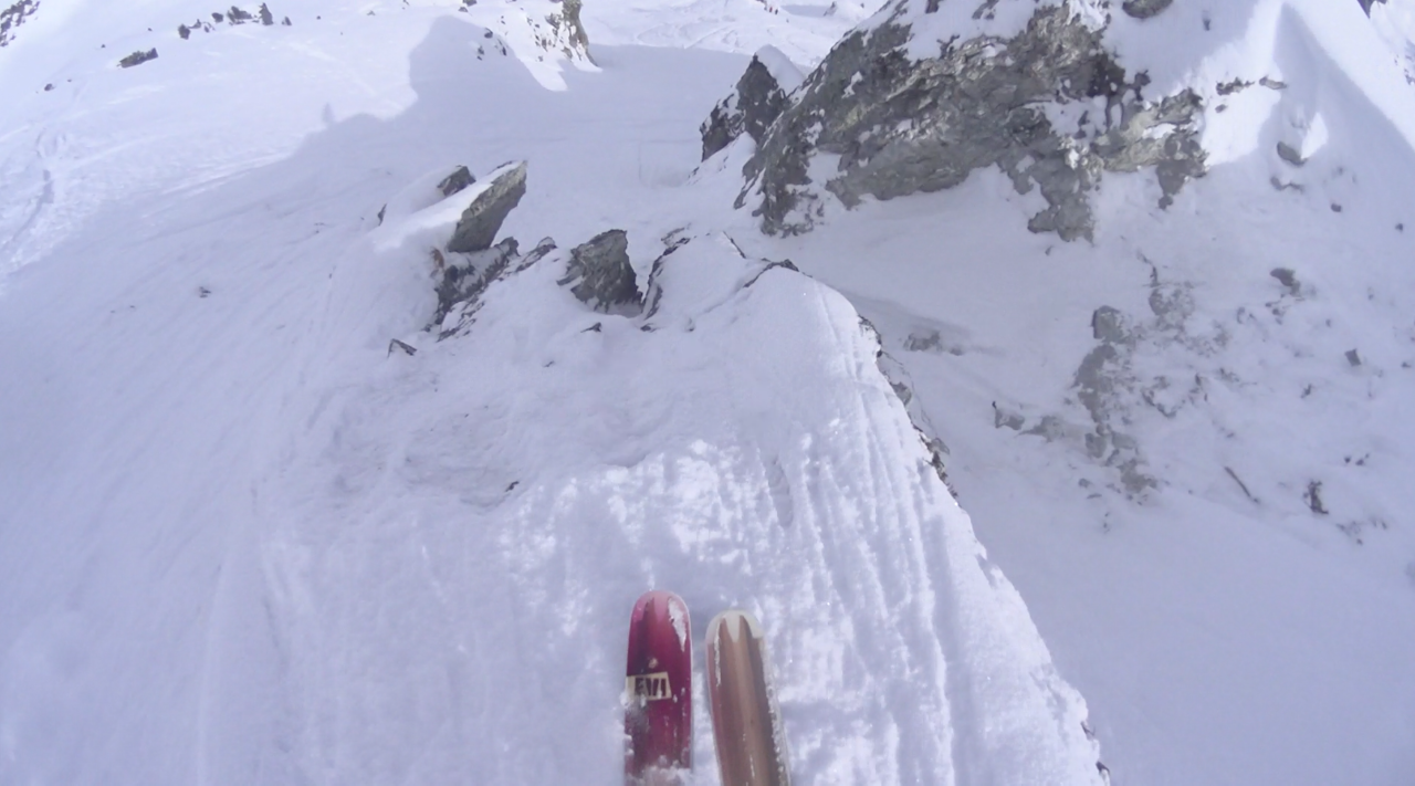 LANDINGA PÅ DENNE ... Respekt! Bilde: Fra Gunleiksruds hjelmkamera LANDINGA PÅ DENNE ... Respekt! Bilde: Fra Gunleiksruds hjelmkamera