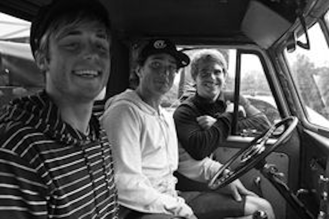 LOCALS ONLY: Petter Johnsen, Remi Meum og Andé Natland oppsummerer Surf City. Bilde: C. Nerdrum