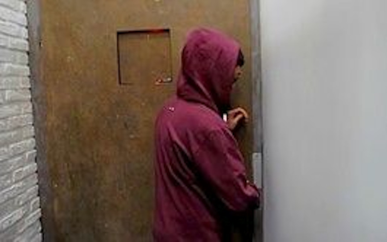 RESTRICTED: Bak denne døren fant vi noen av Burtons nyheter for 2012. RESTRICTED: Bak denne døren fant vi noen av Burtons nyheter for 2012.