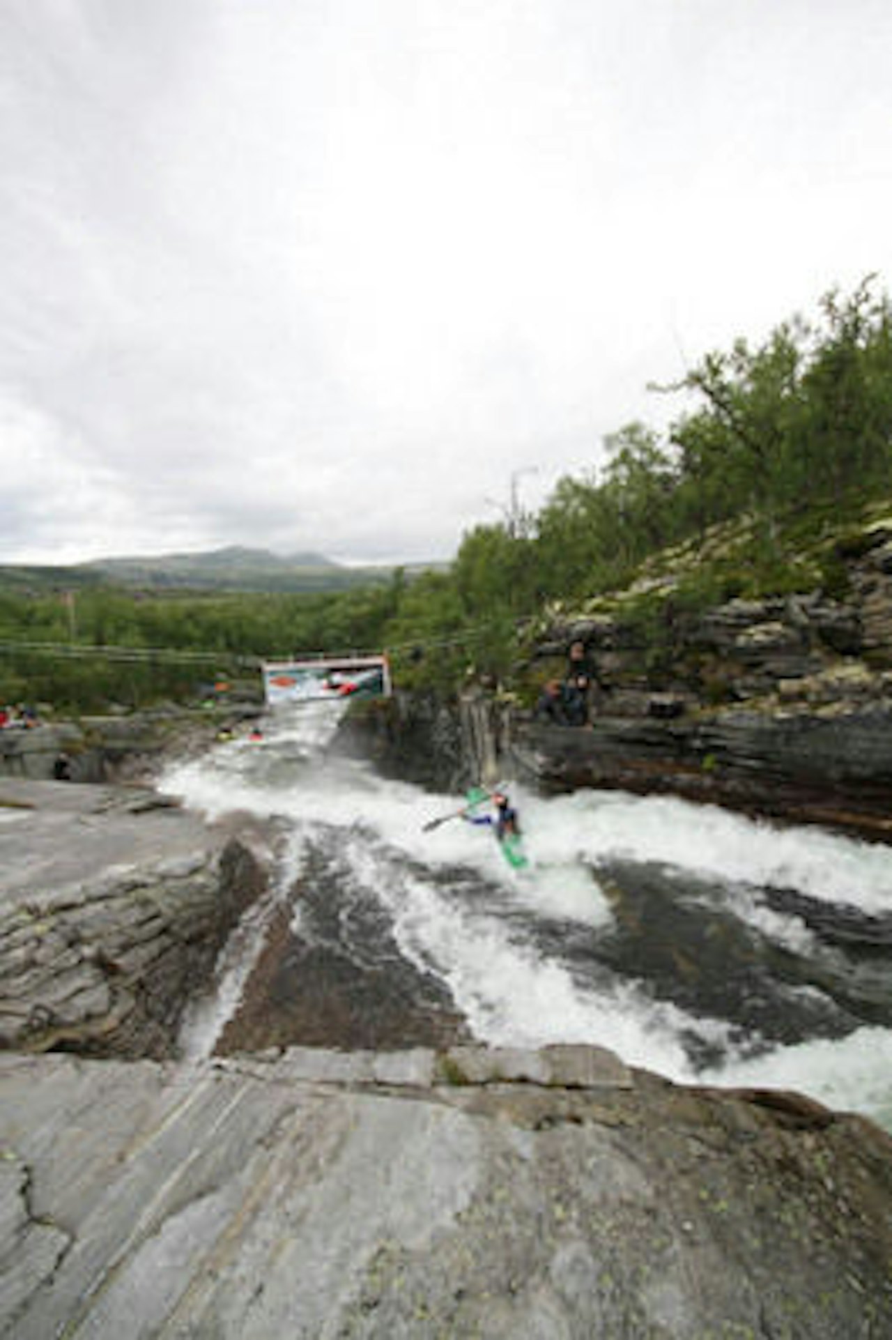 AVGJØRENDE: Det siste stryket før mål. AVGJØRENDE: Det siste stryket før mål.