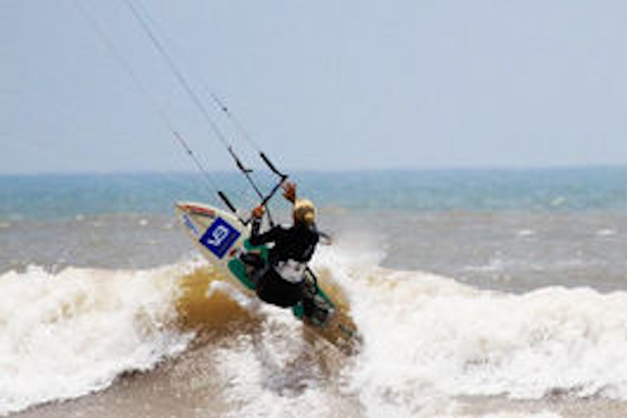 KITEKARI: Små bølger, men god vind fra venstre i PKRA-verdenscupen. KITEKARI: Små bølger, men god vind fra venstre i PKRA-verdenscupen.