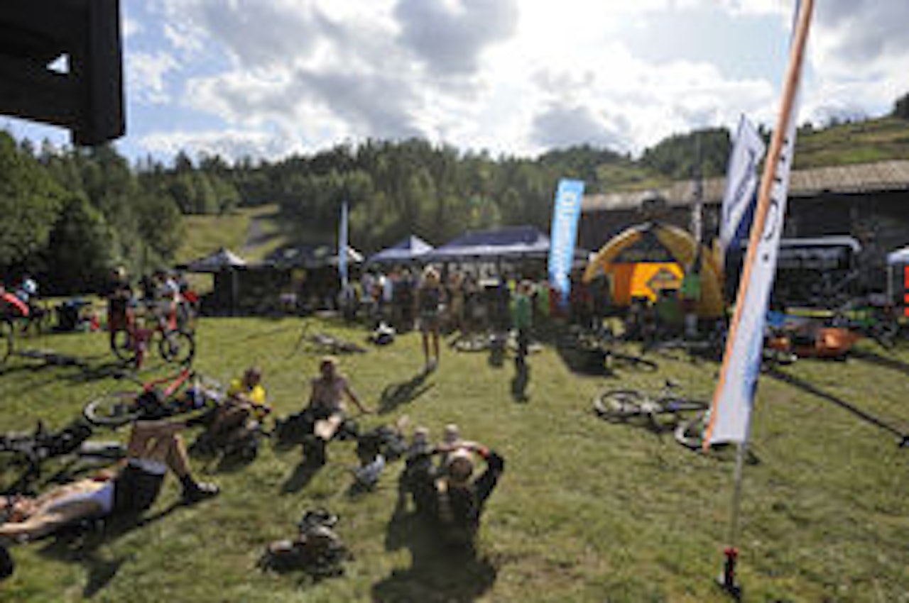 UTFLUKT: Sommerens stifestival. UTFLUKT: Sommerens stifestival.