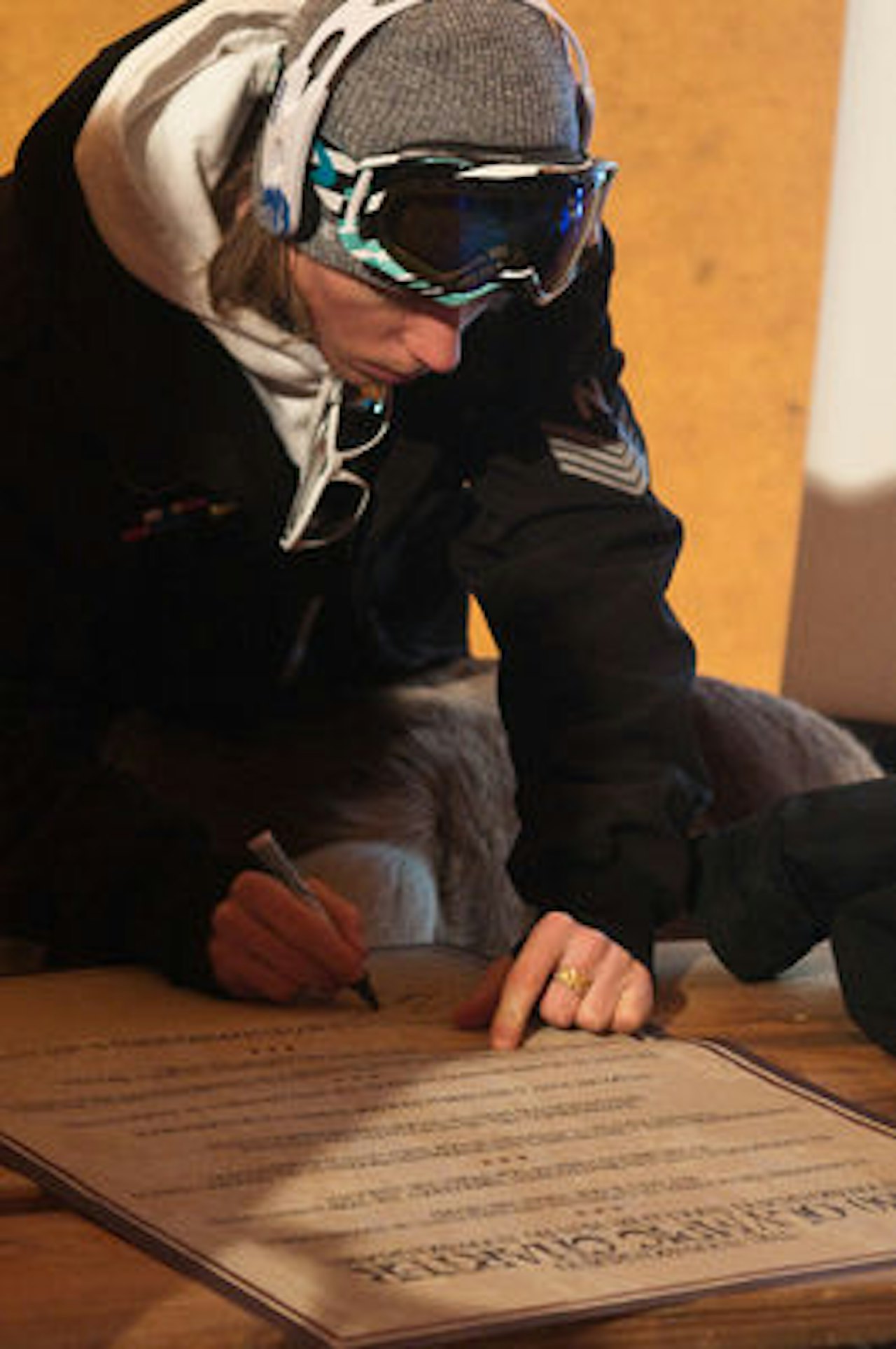 SKREV UNDER: Torstein Horgmo er blant dem som ikke ønsker en ny OL-kvalifiseringstour. Foto: PG SKREV UNDER: Torstein Horgmo er blant dem som ikke ønsker en ny OL-kvalifiseringstour. Foto: PG