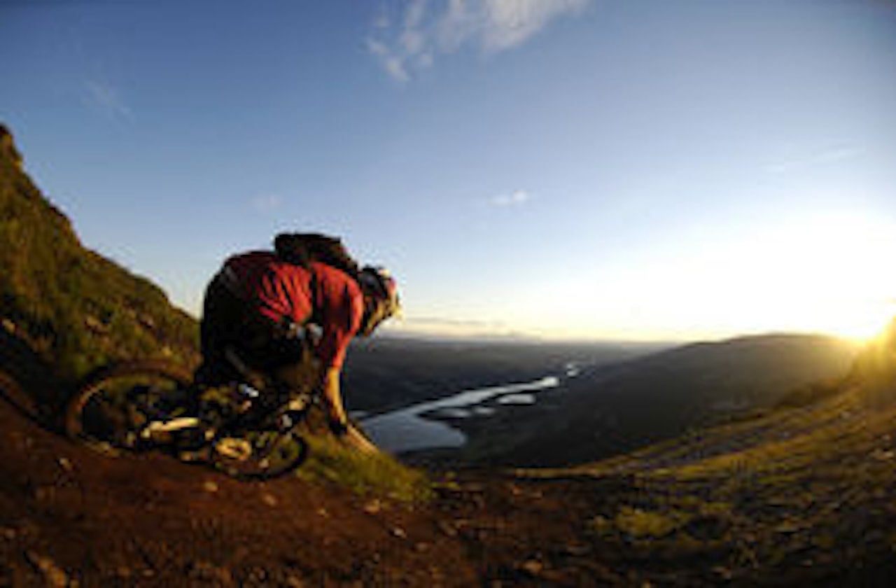EASY: Janne Tjärnström dundrer ned Easyride i Åre. Foto: Mattias Fredriksson EASY: Janne Tjärnström dundrer ned Easyride i Åre. Foto: Mattias Fredriksson