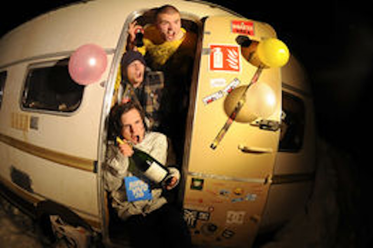 GLADE GUTTER: Nå blir Raptus-gutta kongene av campingplassen. GLADE GUTTER: Nå blir Raptus-gutta kongene av campingplassen.