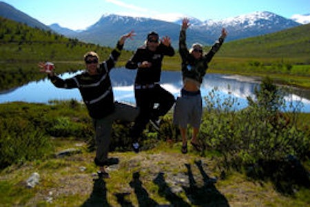 GUTTA PÅ TUR: Frode Sandbech, Andreas Wiig og Daniel Ek på vei til Juvass. GUTTA PÅ TUR: Frode Sandbech, Andreas Wiig og Daniel Ek på vei til Juvass.