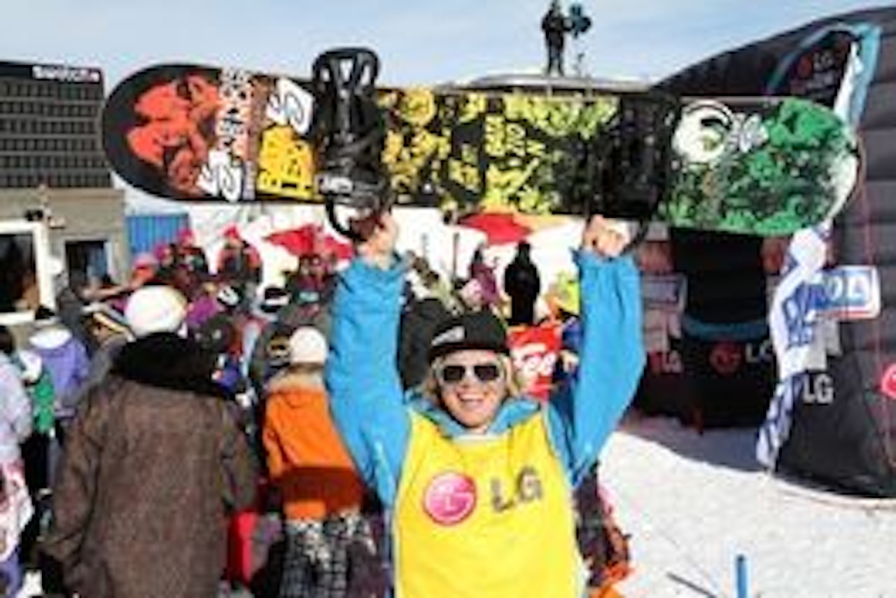 LEDERTRØYA: Tore Holvik slo noen av verdens beste pipekjørere i Saas Fee! Foto: Thomas Harstad LEDERTRØYA: Tore Holvik slo noen av verdens beste pipekjørere i Saas Fee! Foto: Thomas Harstad