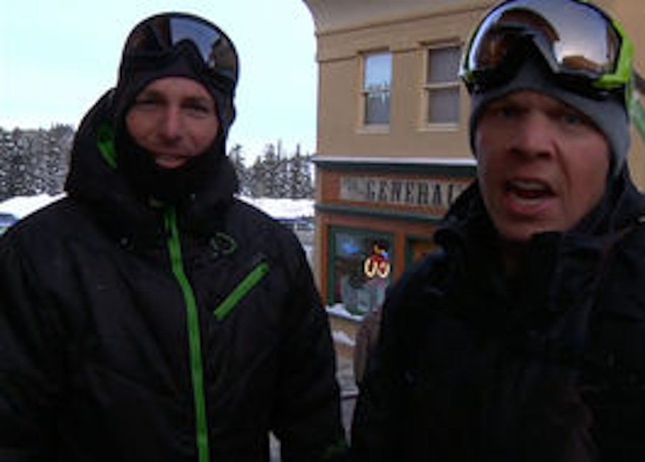 Travis Rice lar ikke surfer Andy Irons slippe lett unna i Jackson. Travis Rice lar ikke surfer Andy Irons slippe lett unna i Jackson.