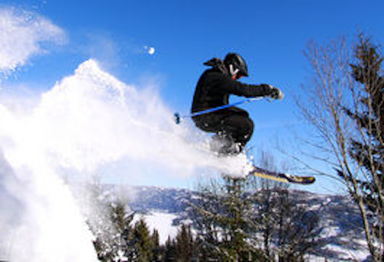 NOREFJELL, LØRDAG: Lars leter og finner, lenge etter snøfall. Foto: Simen Berg NOREFJELL, LØRDAG: Lars leter og finner, lenge etter snøfall. Foto: Simen Berg