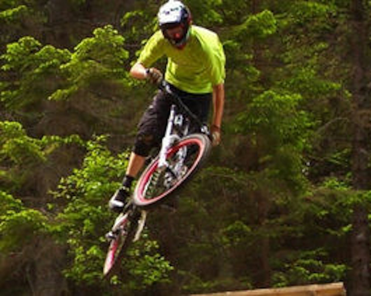 ÅRSKAVALKADE: Det beste fra sykkelsesongen 2009 ser du i «Replay». Foto: skjermdump ÅRSKAVALKADE: Det beste fra sykkelsesongen 2009 ser du i «Replay». Foto: skjermdump