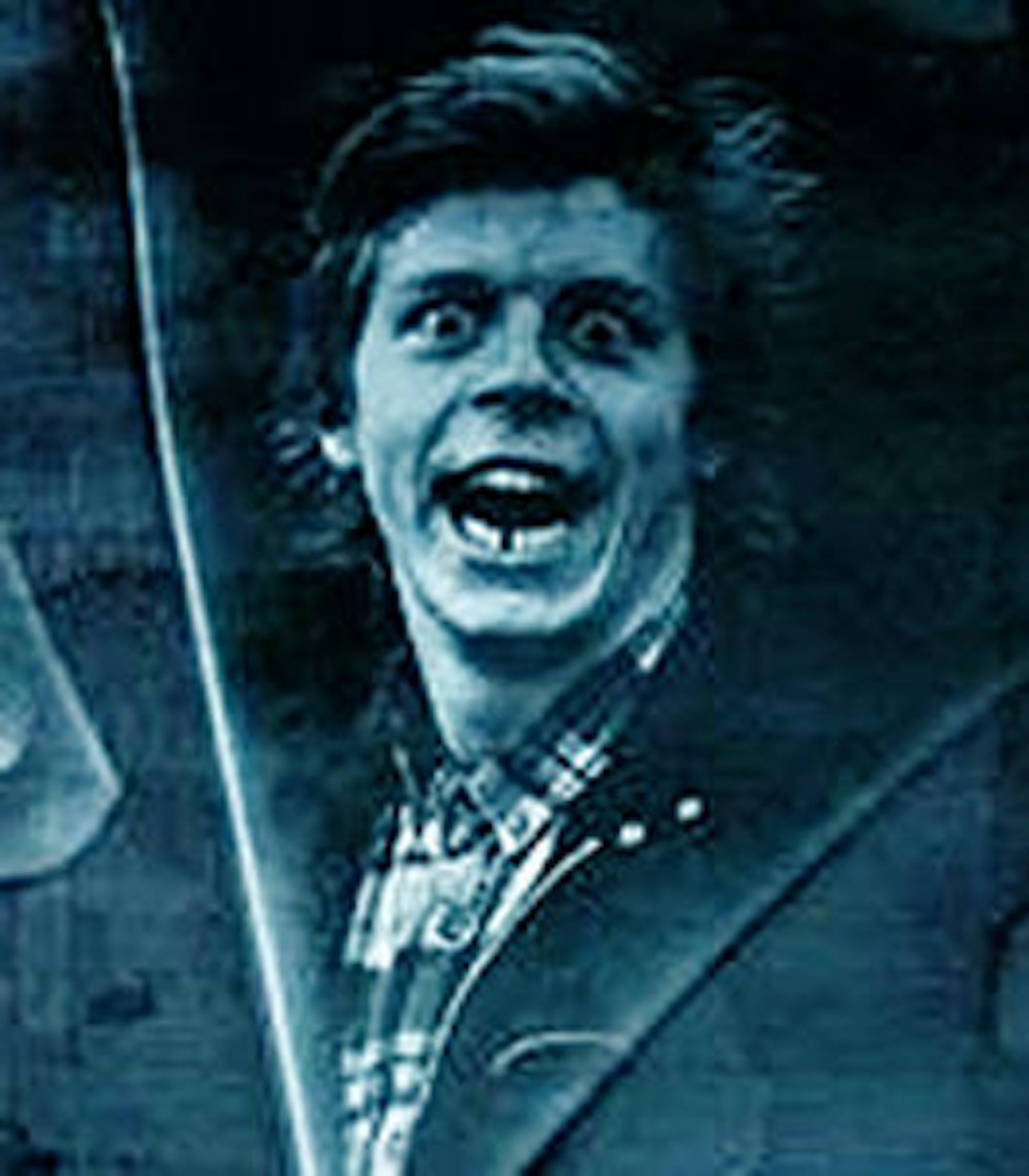 BENDIK KOMMER: Kom på Sentrum Scene - det skal hvertfall Bendik Holm. BENDIK KOMMER: Kom på Sentrum Scene - det skal hvertfall Bendik Holm.