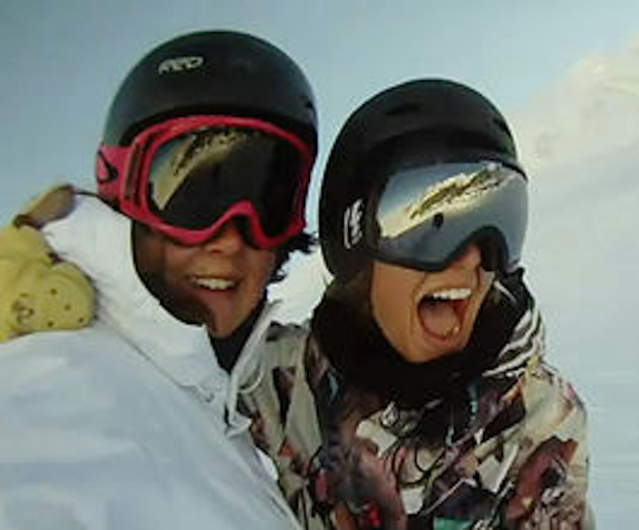 HALLA DAMER: Helene Olafsen og Kari Opsal i Saas Fee. HALLA DAMER: Helene Olafsen og Kari Opsal i Saas Fee.