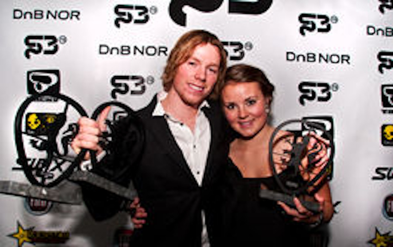 ÅRETS KJØRERE: Torstein Horgmo og Helene Olafsen tok prisene på Snowboardawards. Foto: Emil Sollie ÅRETS KJØRERE: Torstein Horgmo og Helene Olafsen tok prisene på Snowboardawards. Foto: Emil Sollie