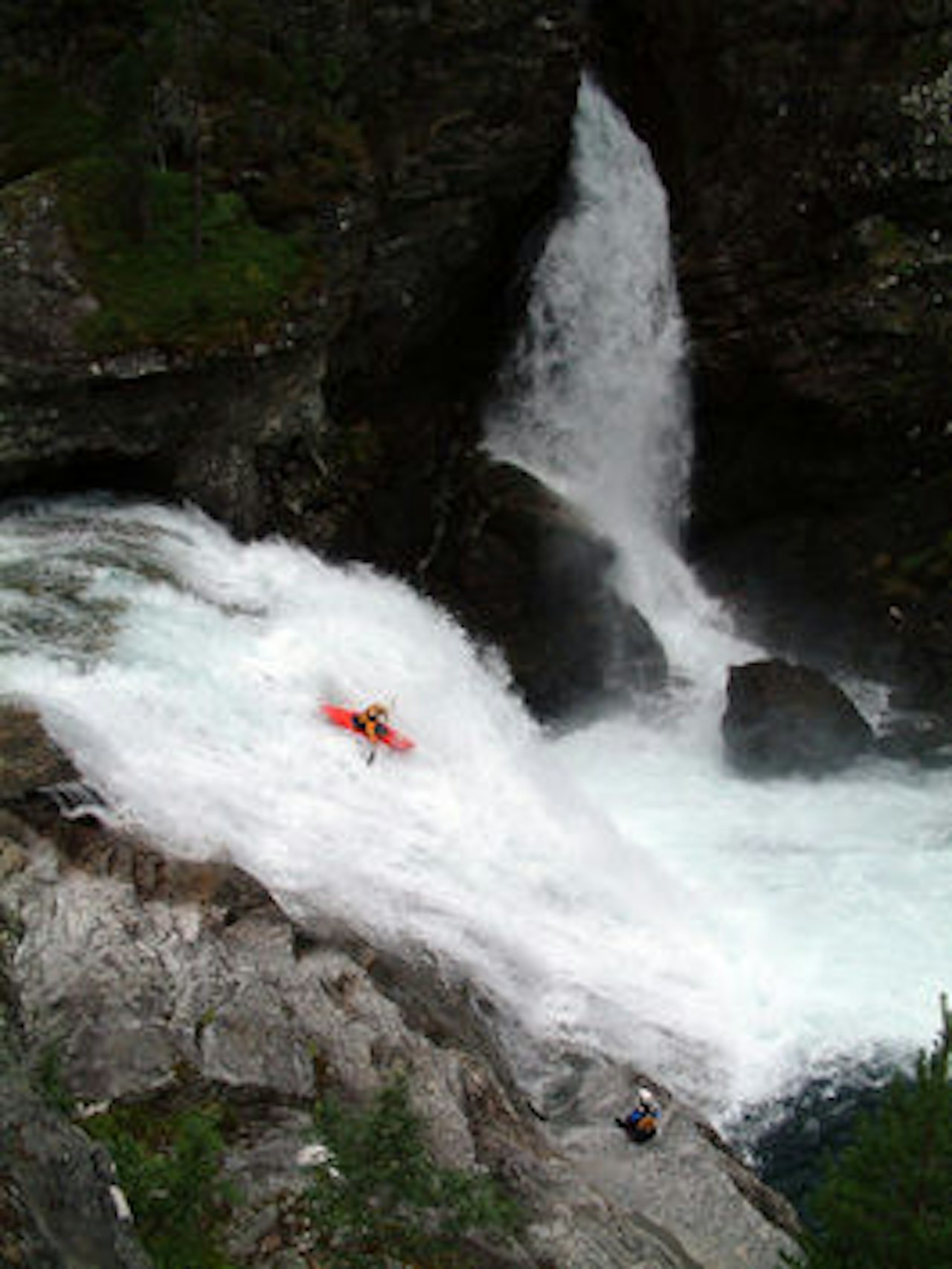 Nedre Rauma er med. Erik Martinsen fikk fin vannstand i 2003. Foto: Tore Meirik Nedre Rauma er med. Erik Martinsen fikk fin vannstand i 2003. Foto: Tore Meirik