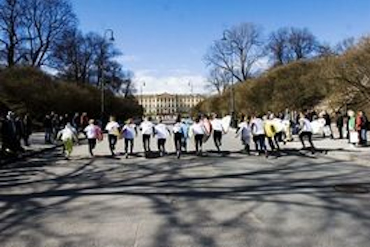 TRIATLON: Til helgen møter du kanskje en gjeng surfere spurtende nedover Oslos hovedgate. TRIATLON: Til helgen møter du kanskje en gjeng surfere spurtende nedover Oslos hovedgate.