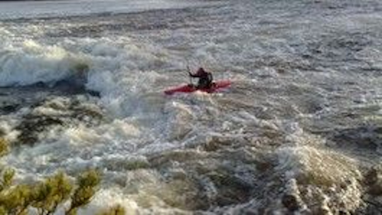 PADLEENTUSIAST: Jan Fasting vil ikke miste Kilandsfallene. Foto: Espen Bierud/NRK PADLEENTUSIAST: Jan Fasting vil ikke miste Kilandsfallene. Foto: Espen Bierud/NRK