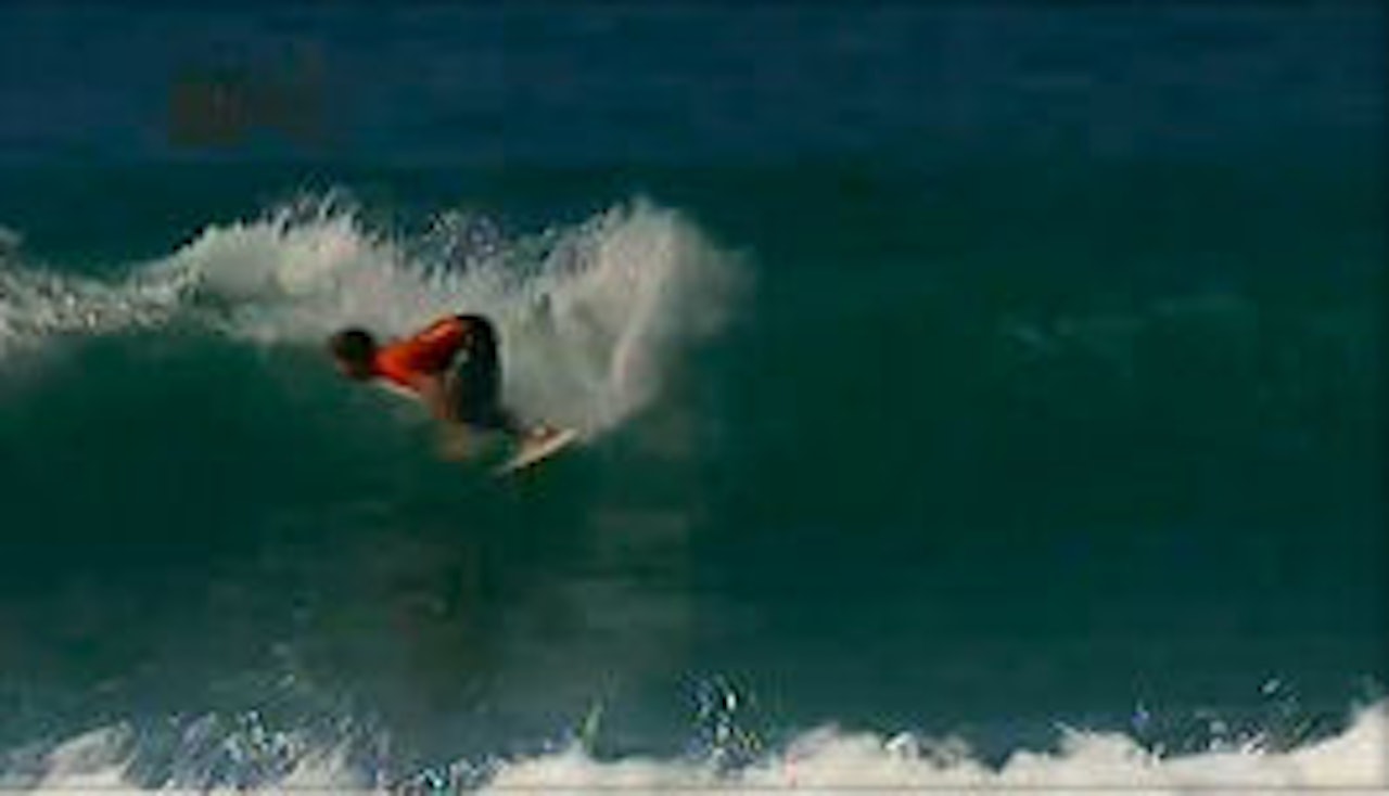 LIVE NÅ: Surfheltene er i gang i Frankrike. LIVE NÅ: Surfheltene er i gang i Frankrike.