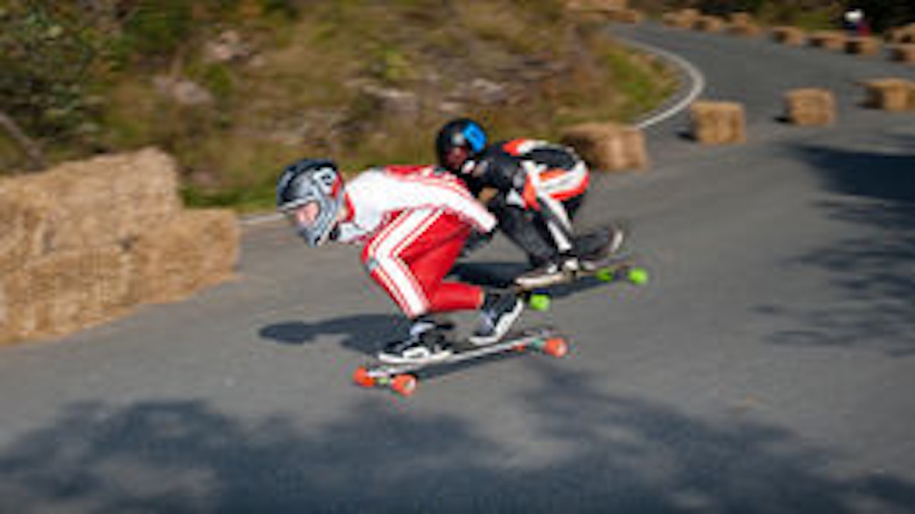 FUTT: Det blir bra fart på den fine asfalten. Foto: Stian K Elton FUTT: Det blir bra fart på den fine asfalten. Foto: Stian K Elton