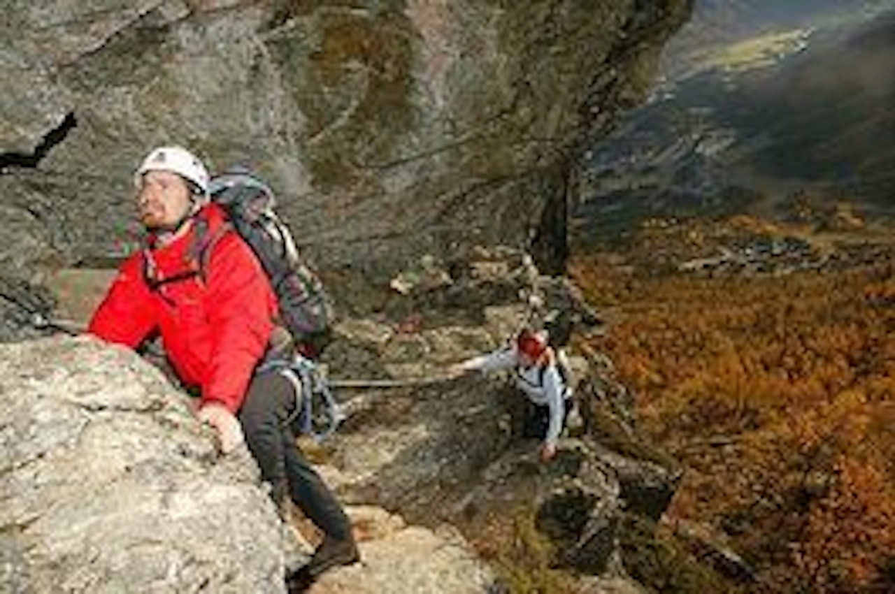 MANGE MULIGHETER: Via ferrata er en av aktivitetene denne helga. Foto: hemsedal.com/Bjørholt MANGE MULIGHETER: Via ferrata er en av aktivitetene denne helga. Foto: hemsedal.com/Bjørholt