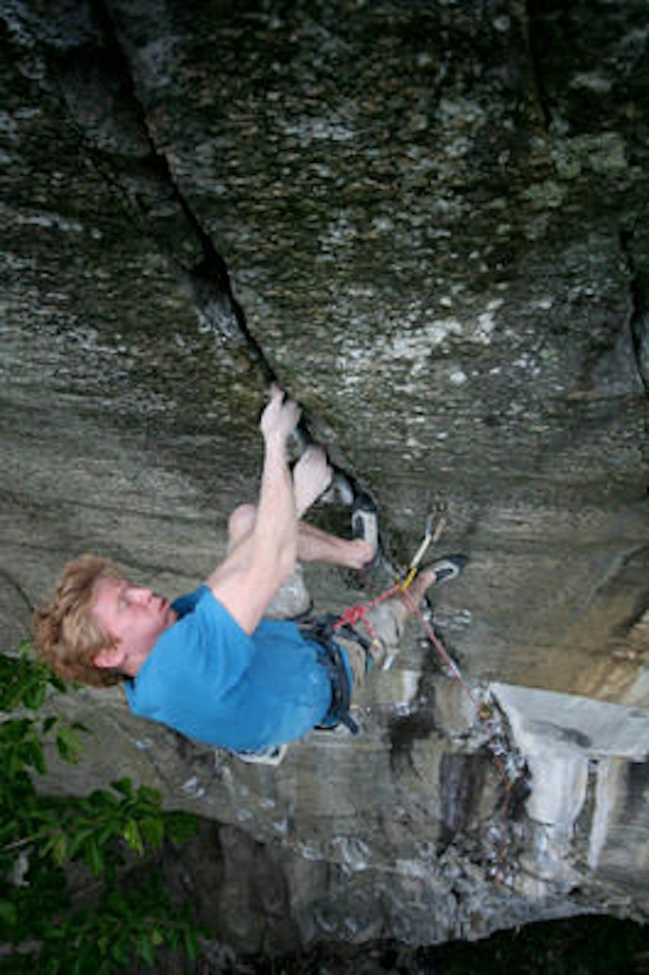 STERK: Magnus Midtbø er en komplett klatrer. Foto: Ole Karsten Birkeland