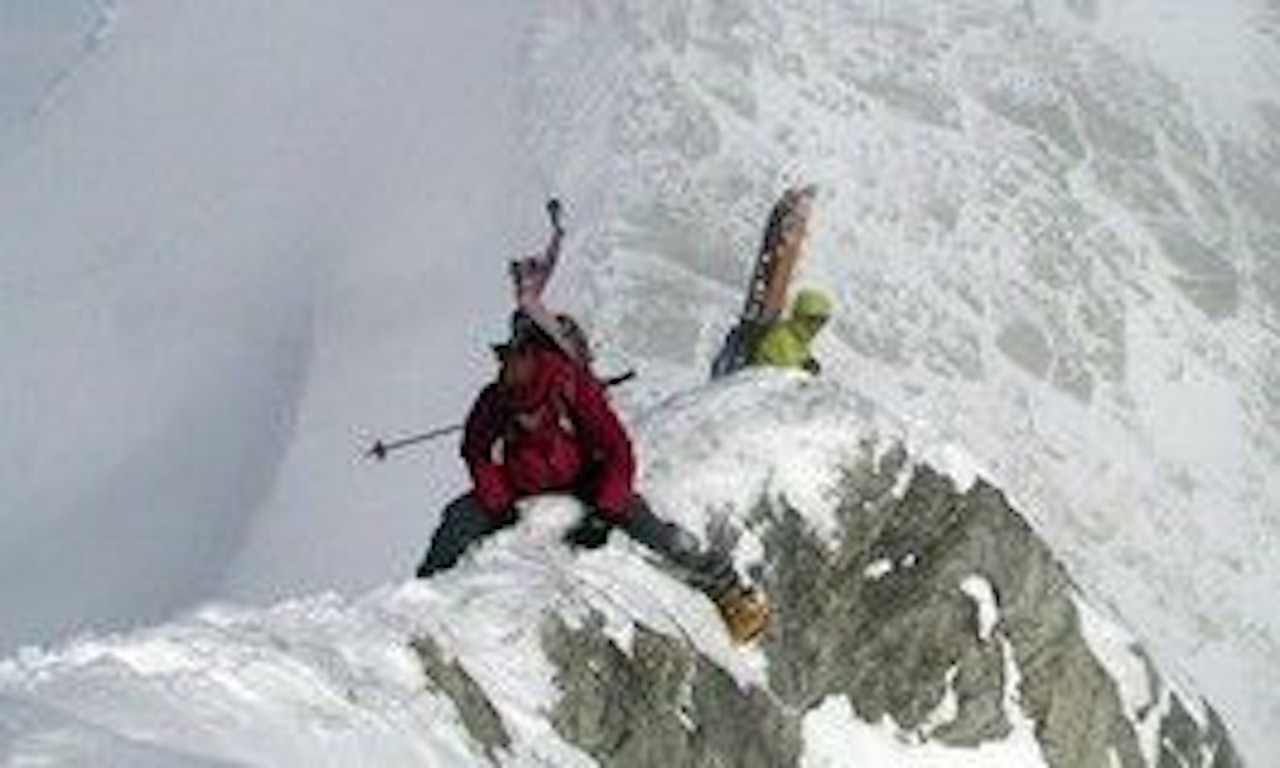 LIGHTNESS: Fra "The Unbearable Lightness of Skiing". Foto: Greg Hill LIGHTNESS: Fra "The Unbearable Lightness of Skiing". Foto: Greg Hill