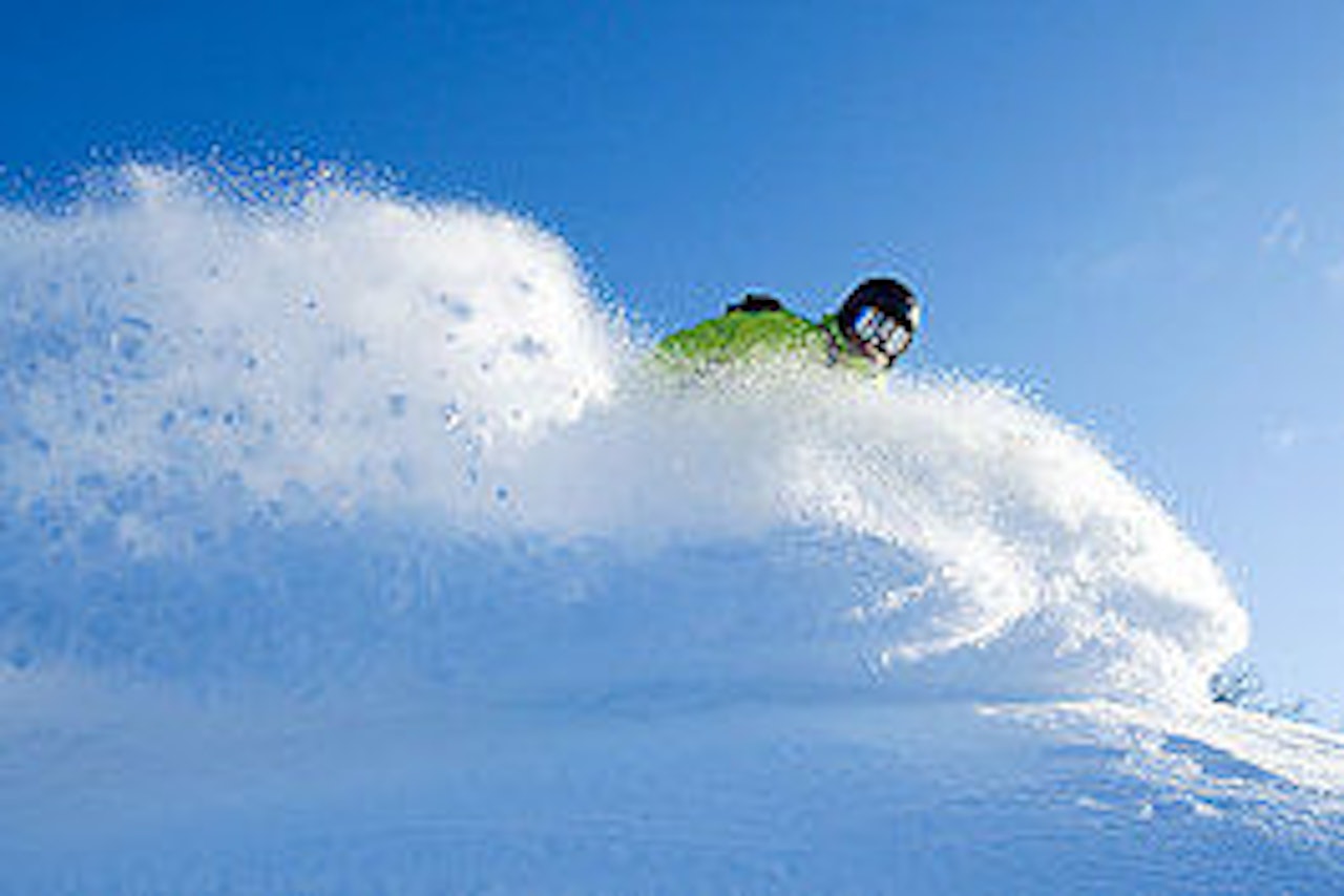 LOKALKJENT: David Magnusson vet hvor han finner snøen i Hemsedal. Foto: Nils-Erik Bjørholt LOKALKJENT: David Magnusson vet hvor han finner snøen i Hemsedal. Foto: Nils-Erik Bjørholt