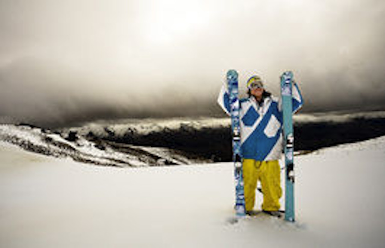 TILBAKE: TJ Schiller er tilbake etter skade og med nye ski. Foto: CoreUPT