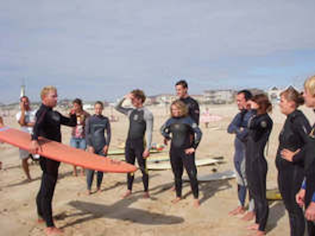 HAISOMMER: Instruktør Shannon Ainslie ble angrepet av to hvithaier. Nå kommer han til Norge. HAISOMMER: Instruktør Shannon Ainslie ble angrepet av to hvithaier. Nå kommer han til Norge.