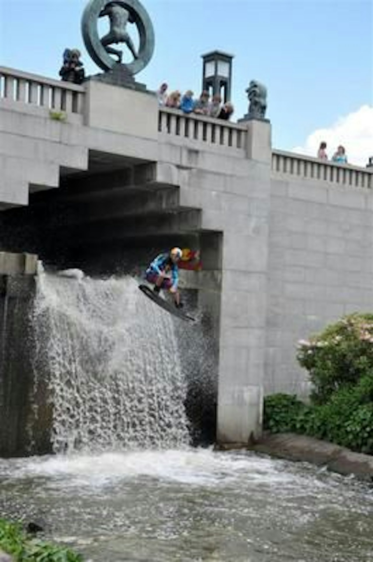 PARKWAKING: Vinsjen gir nye muligheter for wake-spots. Foto: Foto: Stefan Stau PARKWAKING: Vinsjen gir nye muligheter for wake-spots. Foto: Foto: Stefan Stau