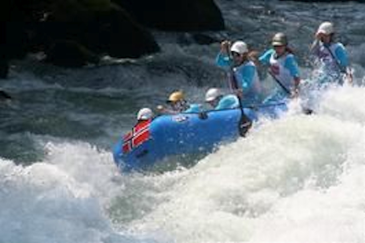 SPRINT: Etter tre øvelser ligger de norske jentene på 9. plass av 22 lag. Foto: Ine Skjørten SPRINT: Etter tre øvelser ligger de norske jentene på 9. plass av 22 lag. Foto: Ine Skjørten