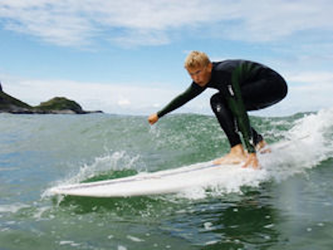 VIL SURFE MER: Vetle Springgard er bitt av surfebasillen. Bilde: Summersurfcamp.no VIL SURFE MER: Vetle Springgard er bitt av surfebasillen. Bilde: Summersurfcamp.no