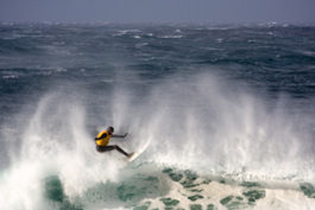 VANT OPEN: Per Zahl taklet de ville forholdene på Unstad best. Foto: Stian Håpnes VANT OPEN: Per Zahl taklet de ville forholdene på Unstad best. Foto: Stian Håpnes