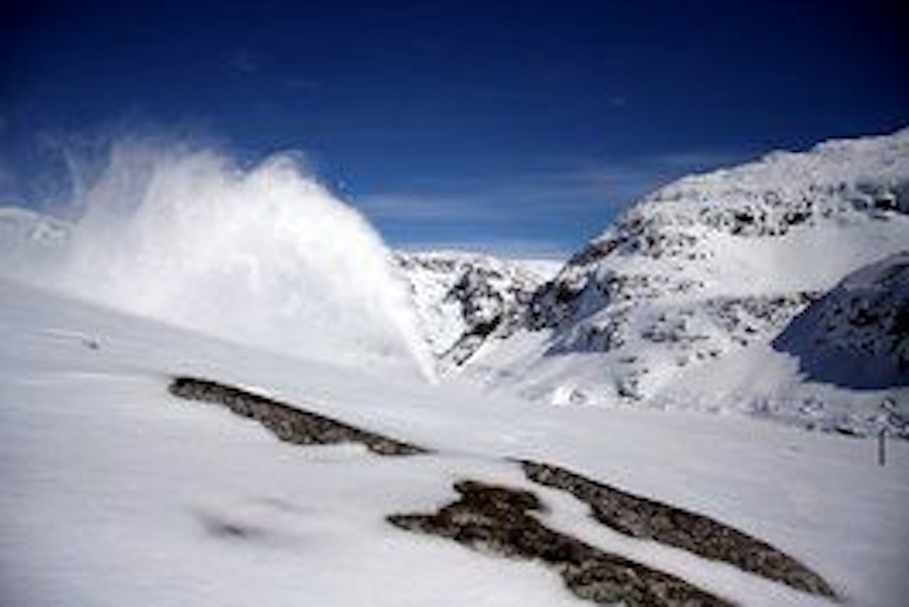 Inge Reidar Botten regner med å være ferdig med brøytingen til 20. april. Foto: Jan Petter Svendal Inge Reidar Botten regner med å være ferdig med brøytingen til 20. april. Foto: Jan Petter Svendal