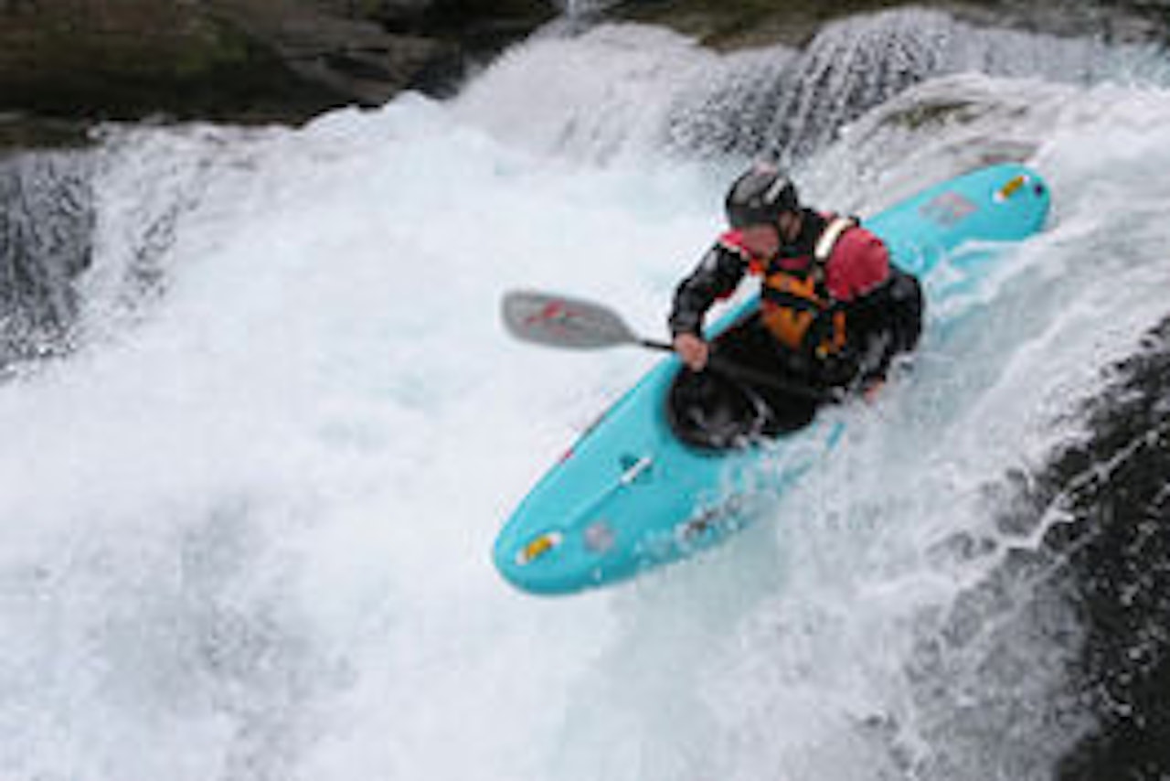 HVITE DAGER:Storelva inviterer til norgescup i elvepadlin i slutten av april. Foto: Benjamin Hjort HVITE DAGER:Storelva inviterer til norgescup i elvepadlin i slutten av april. Foto: Benjamin Hjort